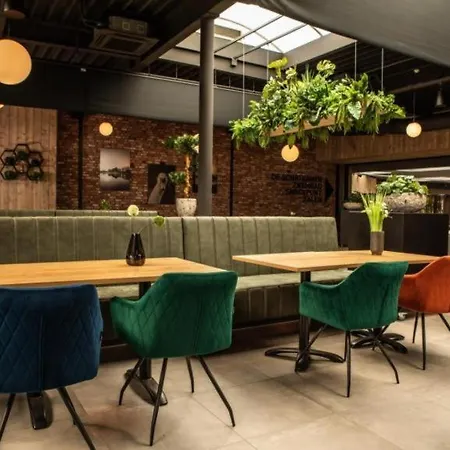 مكان تخييم De Cyclaam Op De Schatberg *****