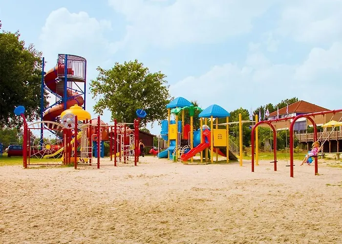 Campsite De Cyclaam Op De Schatberg *****